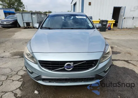 2017 Volvo S60 Dynamic z USA, uszkodzony, nr VIN YV140MTL8H2431422